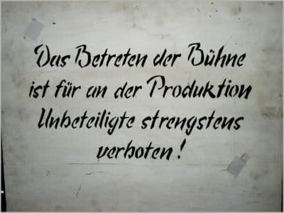 Betreten verboten! Betreten verboten!